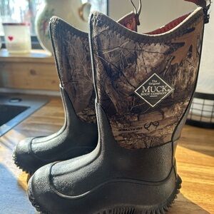 Kids Camo Muck Boots Size 10